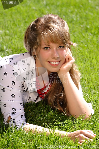 Image of Pretty Teen In Grass