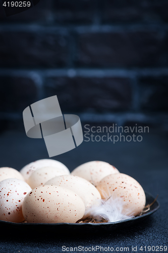 Image of raw chicken eggs