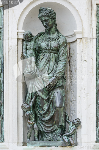 Image of Fountain Statue Loreto