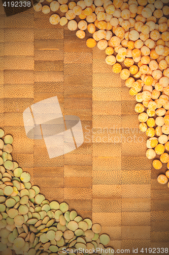 Image of dry peas and lentils