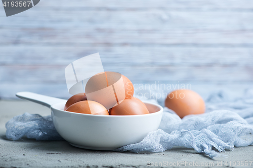 Image of raw eggs