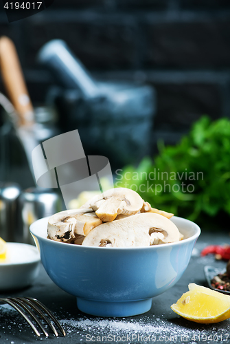 Image of raw mushroom