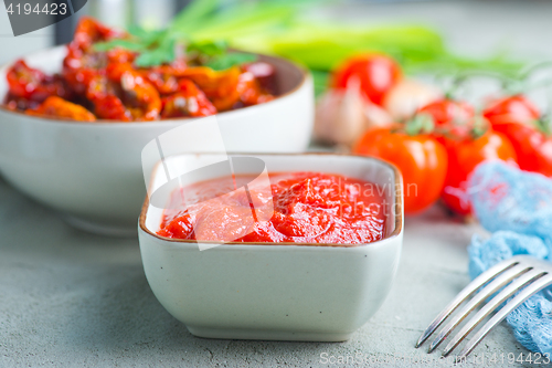 Image of tomato and sauce