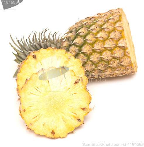 Image of ripe pineapple