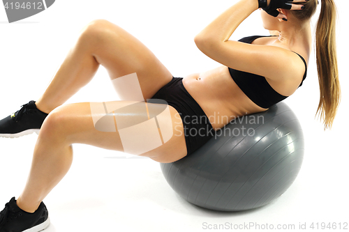 Image of Flat stomach exercises on the ball Tummies, abdominal muscle training