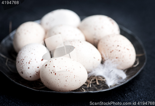 Image of raw chicken eggs