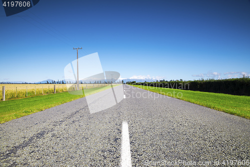 Image of road to horizon