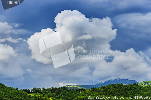 Image of Big cloud in Marche