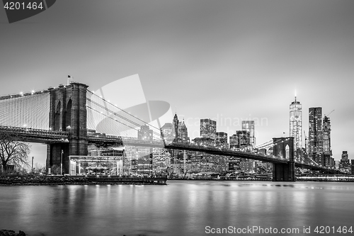 Image of Brooklyn bridge at dusk, New York City.