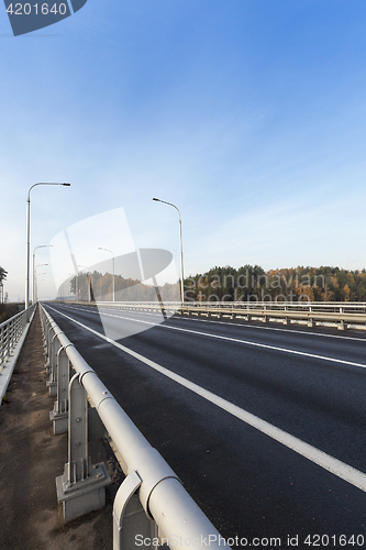 Image of road through the bridge