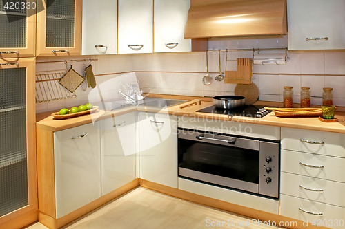 Image of Kitchen counter 2