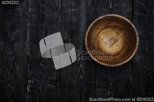 Image of Empty wooden bowl