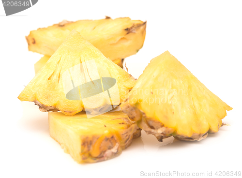 Image of pieces of pineapple