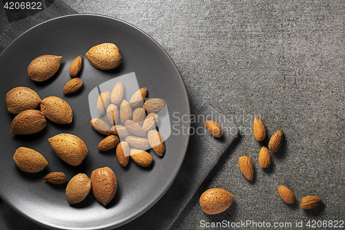 Image of Almonds 