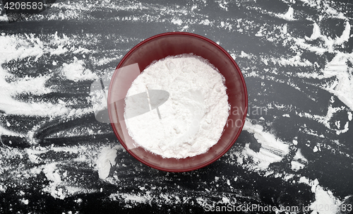 Image of flour in bowl