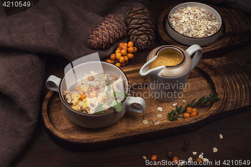 Image of oatmeal with sea buckthorn