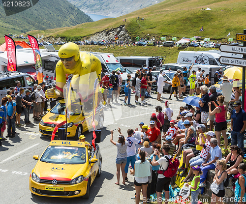 Image of LCL Caravan in Alps - Tour de France 2015