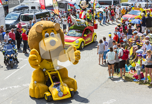 Image of LCL Lion Mascot in Alps - Tour de France 2015