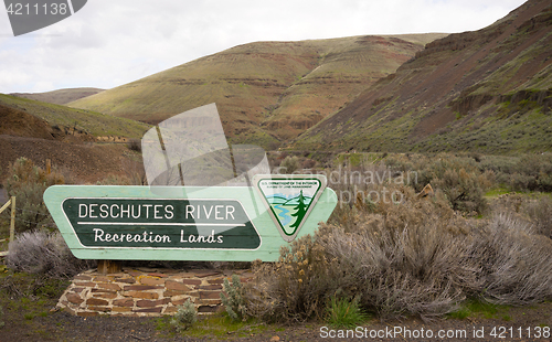 Image of Deschutes River Recreation Lands Sign US Department of the Inter