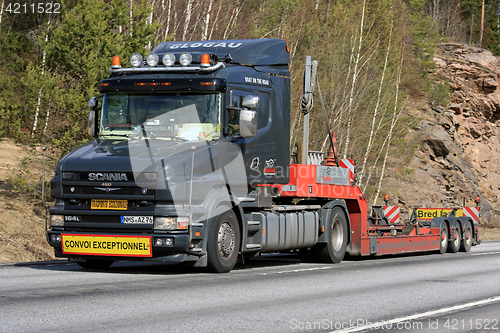 Image of Black conventional Scania 164L Semi Trailer Trucking