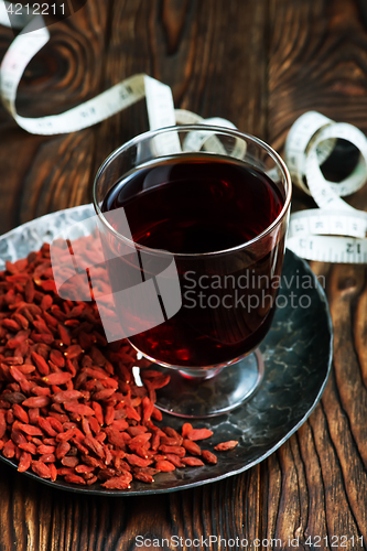 Image of goji and drink