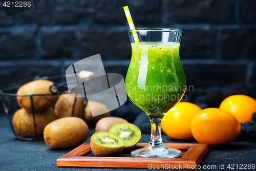 Image of kiwi smoothie