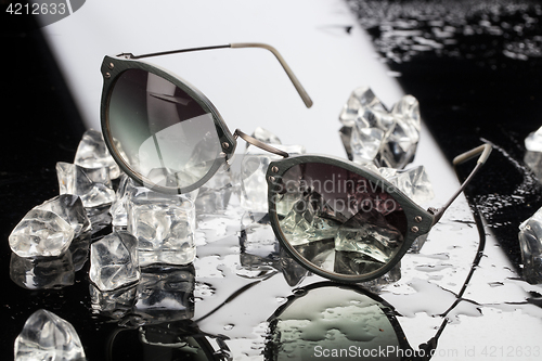 Image of Sunglasses Ans Ice