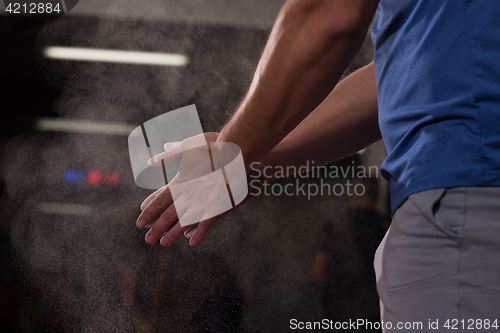 Image of Gym Chalk Magnesium Carbonate hands clapping man