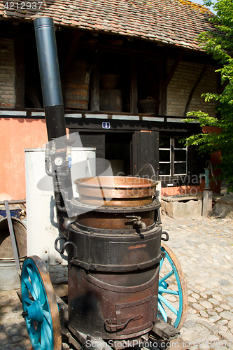 Image of Distillation appliance at the ecomusee in Alsace