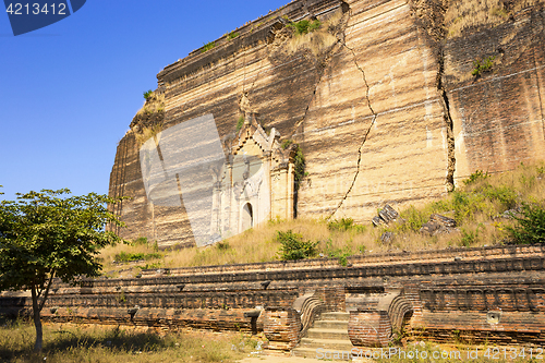 Image of Mingun Pahtodawgyi Temple in Mandalay, Myanmar