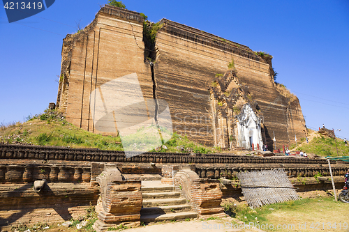 Image of Mingun Pahtodawgyi Temple in Mandalay, Myanmar