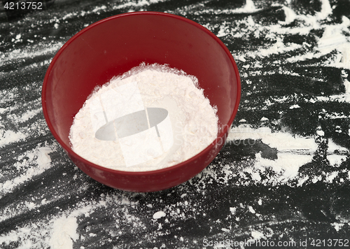 Image of flour in bowl
