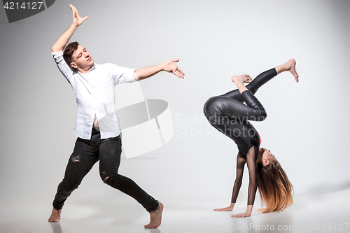 Image of Two people dancing in contemporary stile