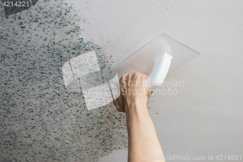 Image of Pasting liquid wallpaper