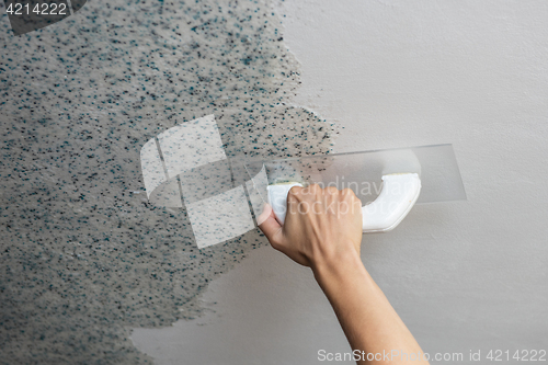 Image of Pasting liquid wallpaper