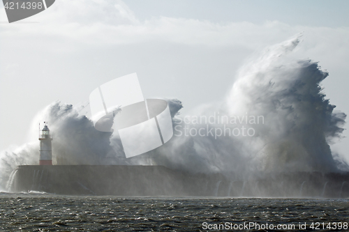 Image of Newhaven Lighthouse and Waves