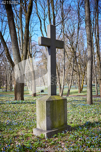 Image of old historic cemetery cross