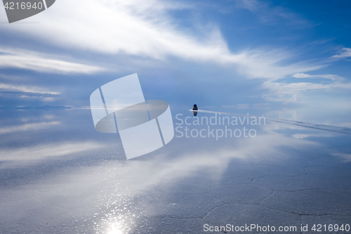 Image of Car in Salar de Uyuni desert, Bolivia