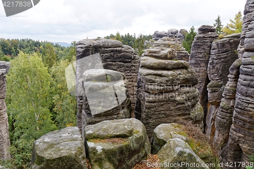 Image of sandstone rocks - Prachovske skaly (Prachov Rocks)