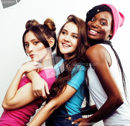 Image of diverse multi nation girls group, teenage friends company cheerful having fun, happy smiling, cute posing isolated on white background, lifestyle people concept, african-american and caucasian 