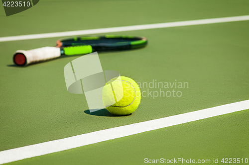 Image of The tennis ball on a tennis court