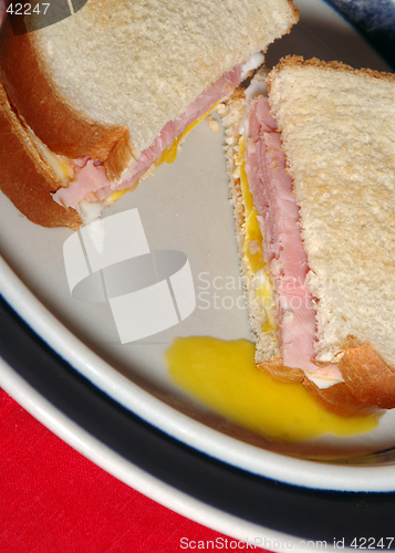 Image of ham and egg sandwich