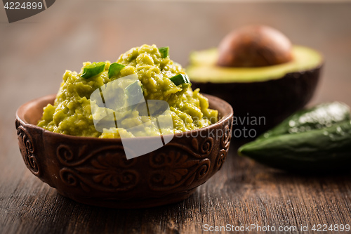 Image of Guacamole with ingredients