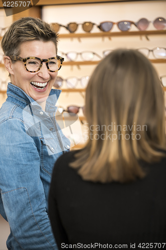 Image of friendly service at the optometry