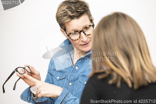 Image of friendly service at the optometry