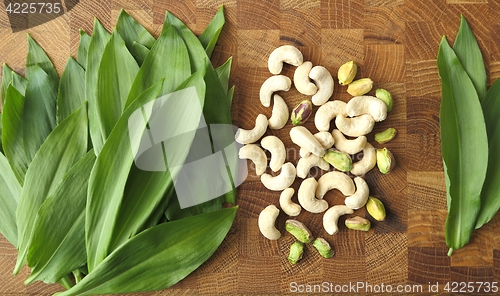 Image of Nuts and ramsons.