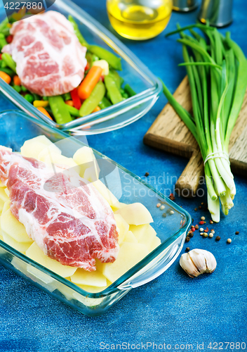 Image of vegetables and meat in bowl