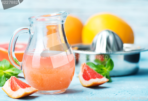 Image of grapefruit and juice