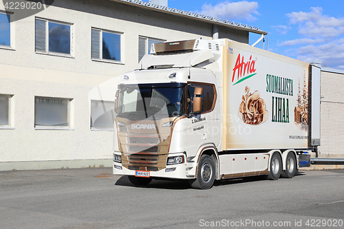 Image of Next Generation Scania R500 on Warehouse Yard