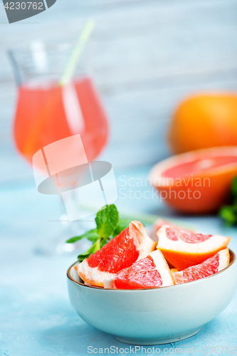 Image of grapefruit and juice